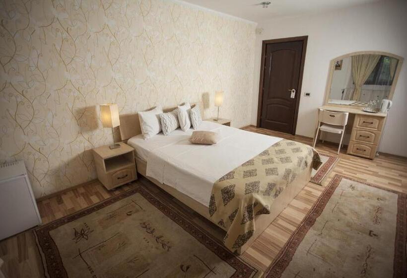 هتل City Garden Rooms And Apartments