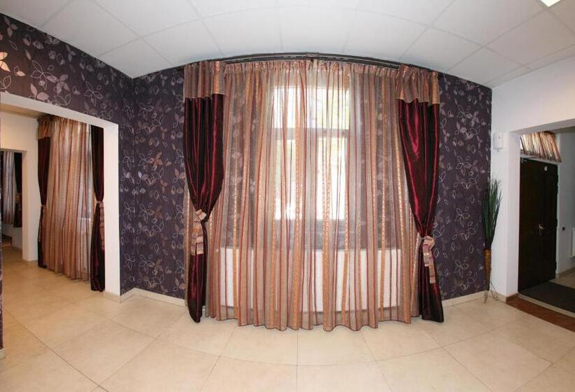 هتل City Garden Rooms And Apartments