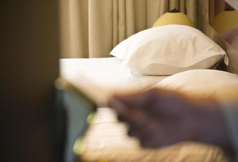 Отель City Ploiesti