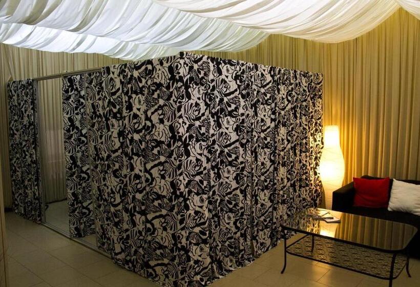 Отель City Ploiesti