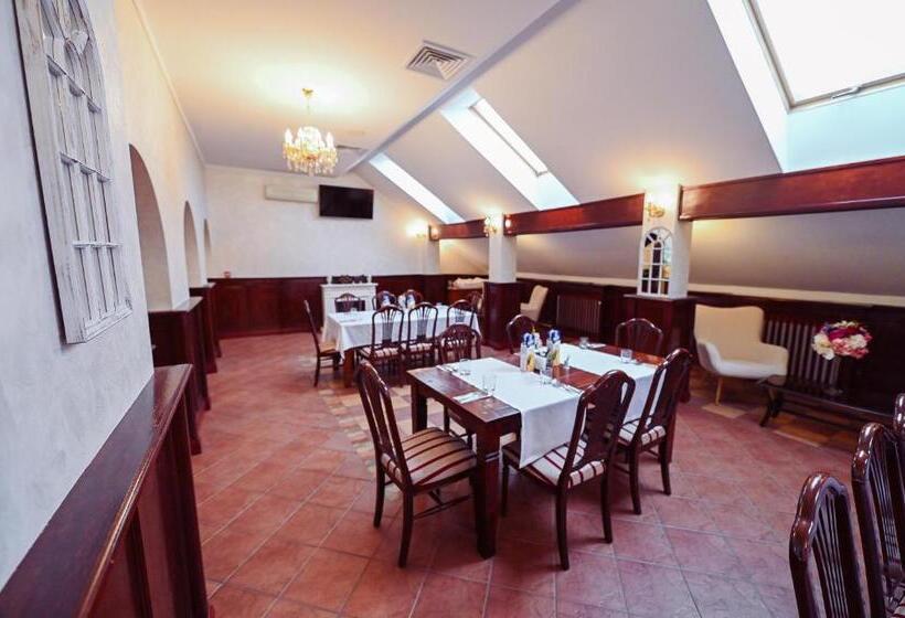 酒店 Conacul Domnesc