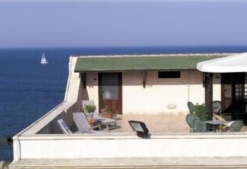 Отель Domus Mariae Albergo