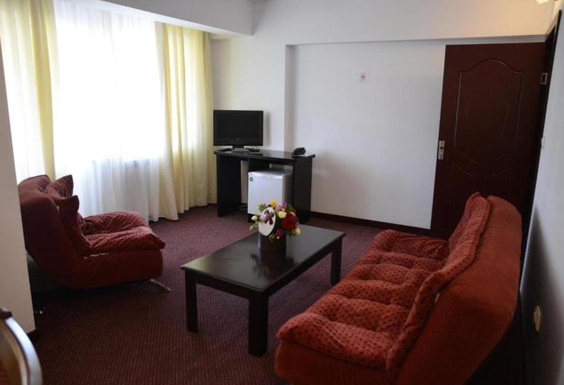 Отель Europolis