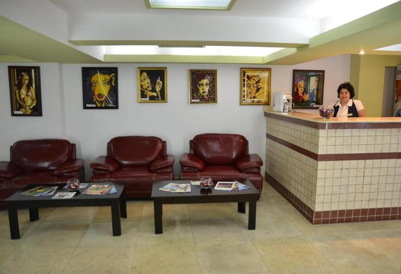 Отель Europolis