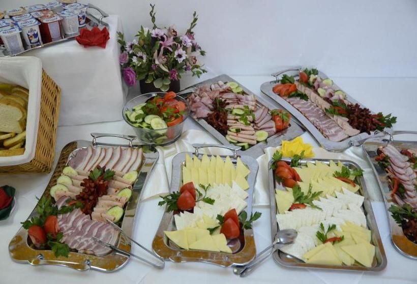 Отель Europolis