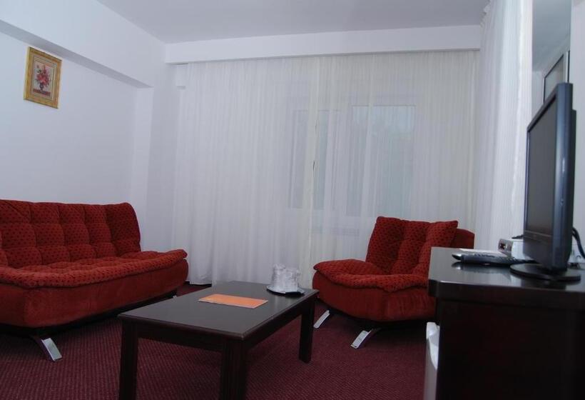 Отель Europolis