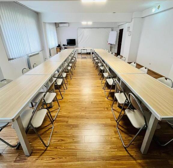 בית מלון כפרי Flora