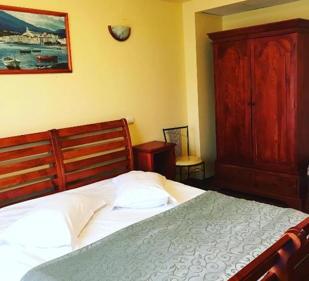 Отель Francesca