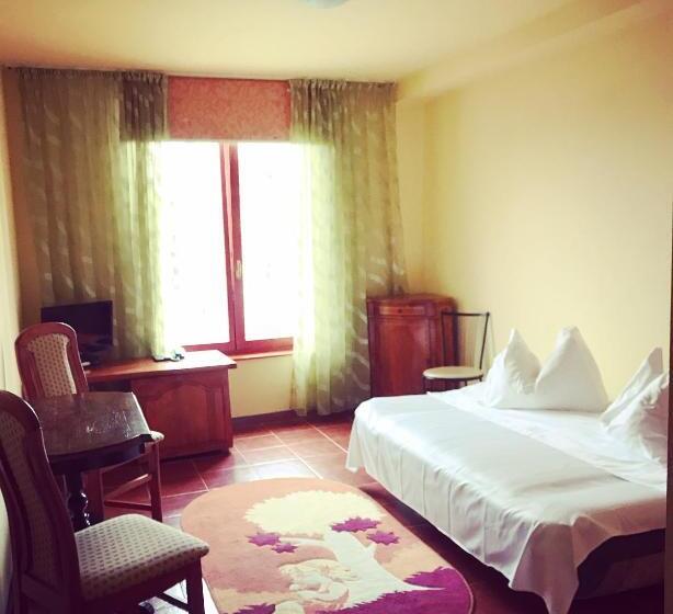 Отель Francesca