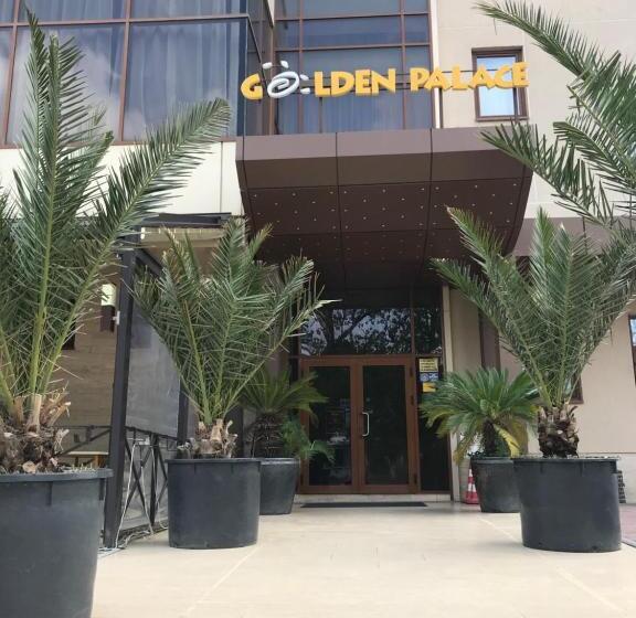 ホテル Golden Palace