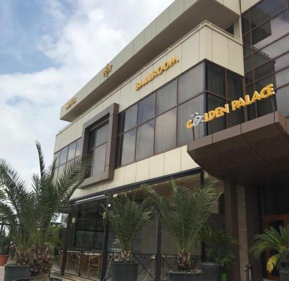 ホテル Golden Palace