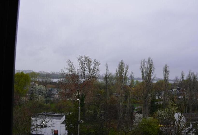 酒店 Golden Rose Residence