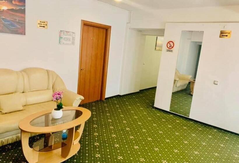 ホテル Green House