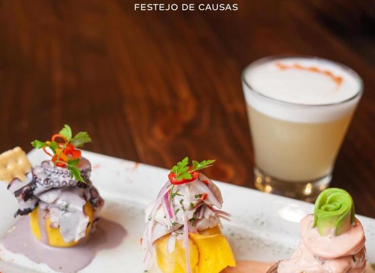 酒店 Holiday Suites