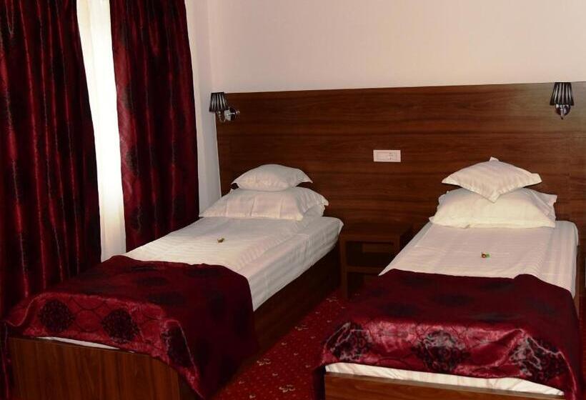 Отель Hostel Orhideea