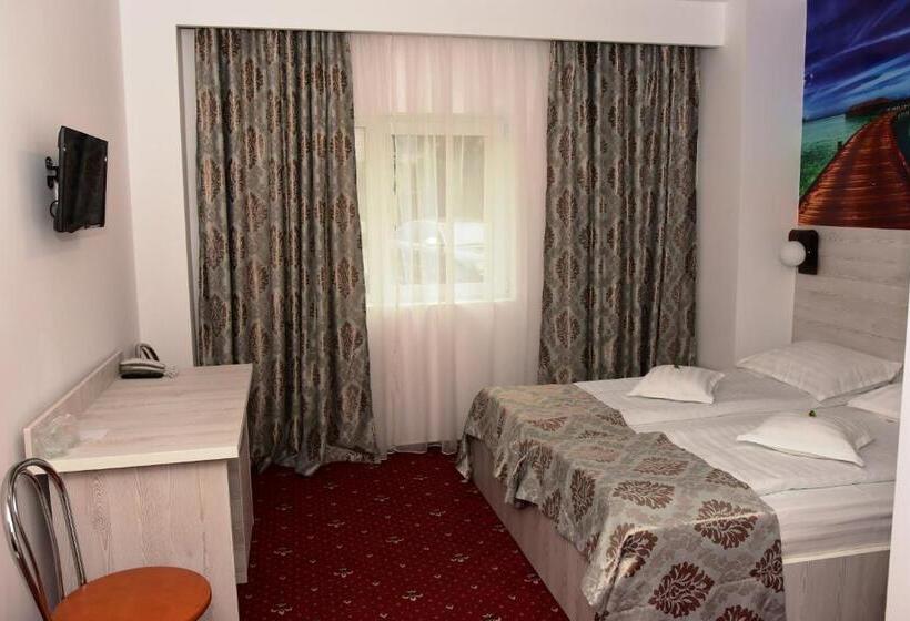 هتل Hostel Orhideea