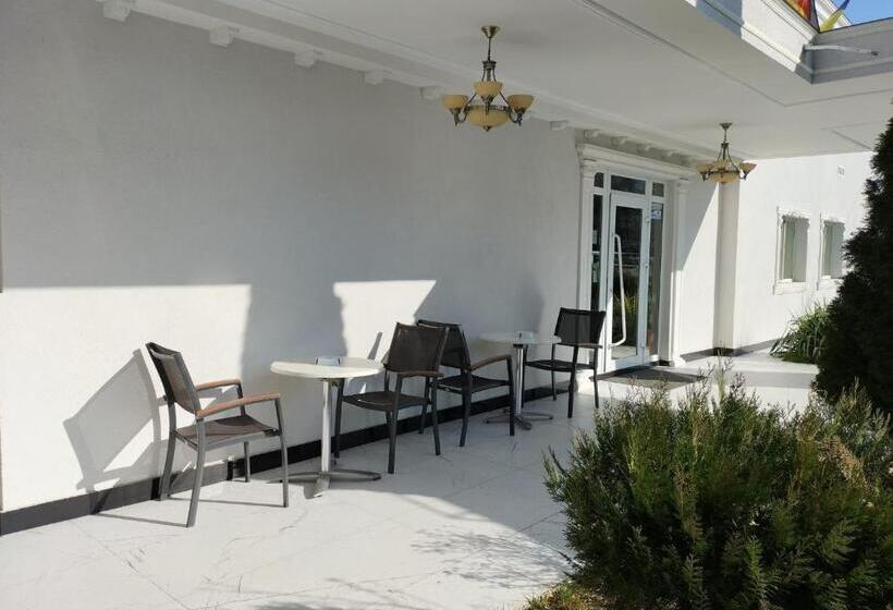 Отель Hostel Orhideea