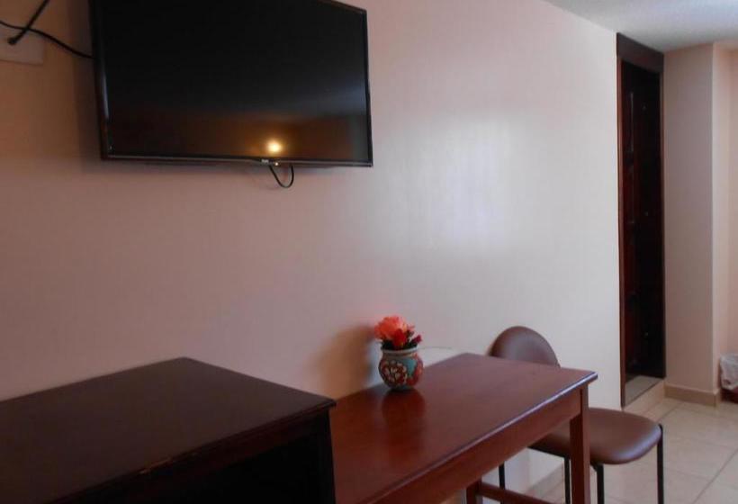 酒店 Hostal Mitad Del Mundo