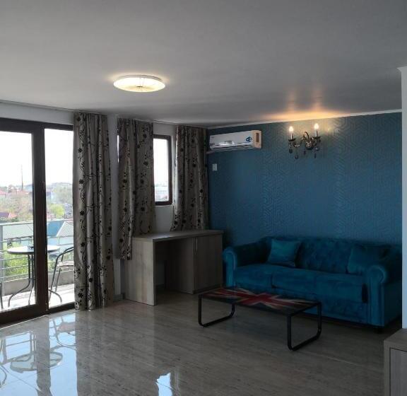 בית מלון כפרי La John