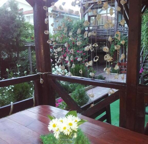 בית מלון כפרי La John