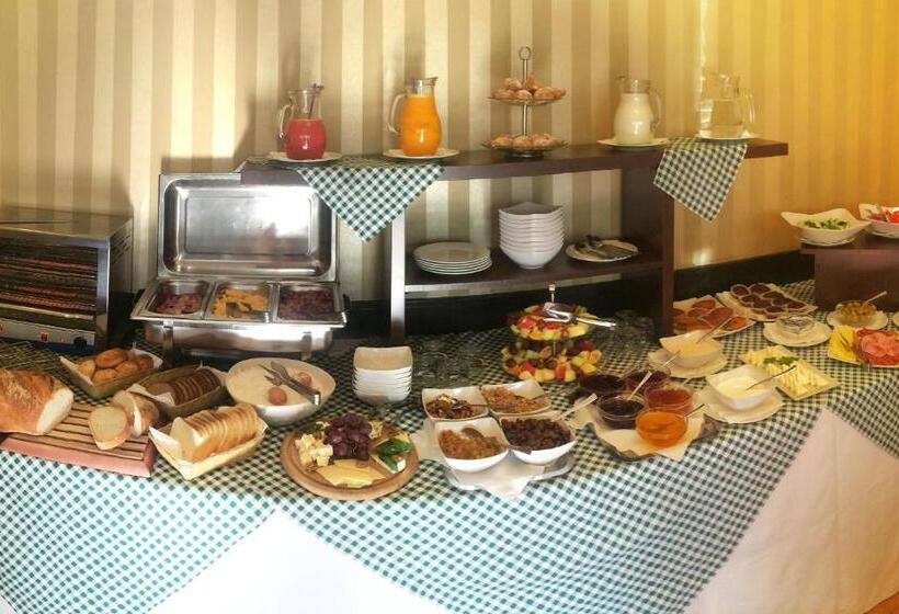 هتل Les Jardins Carol