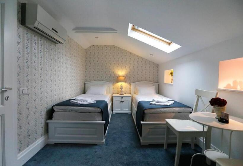 هتل Les Jardins Carol