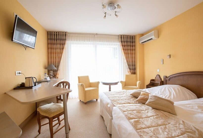 酒店 Logis Auberge Du Cheval Blanc