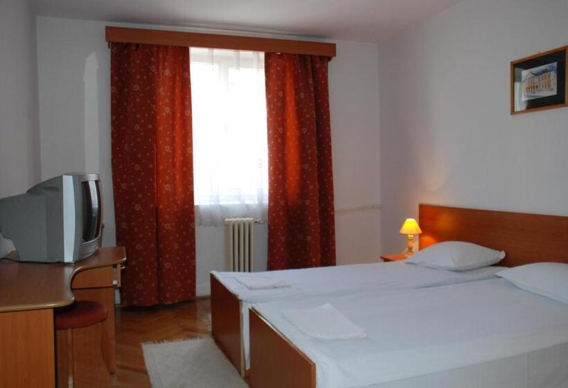 בית מלון כפרי Merkur