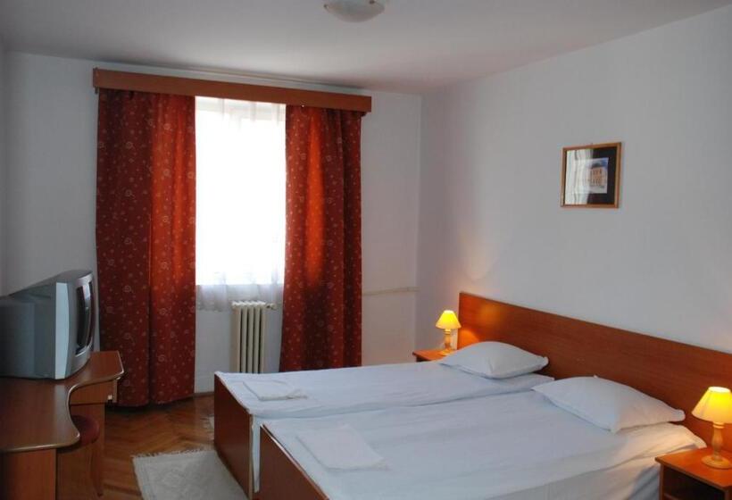 בית מלון כפרי Merkur