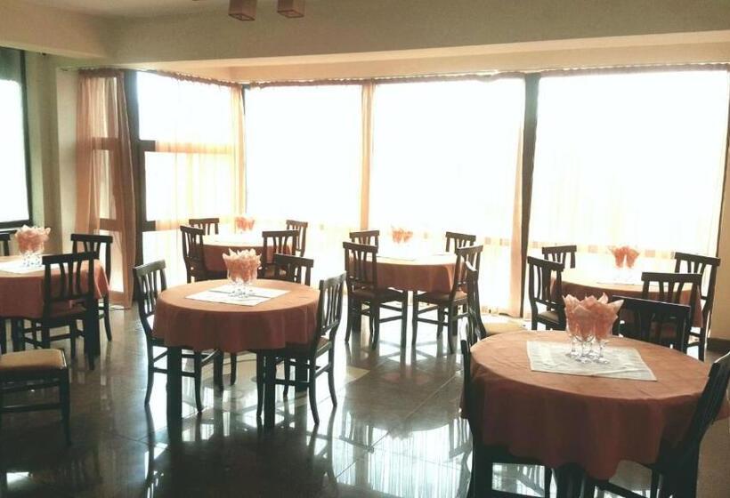 Отель Mont Blanc