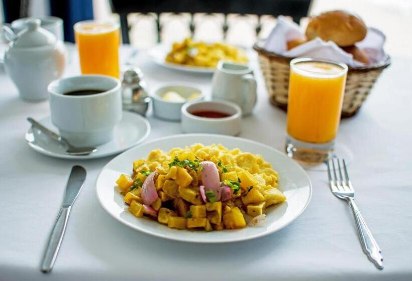 هتل Nauti K Beach