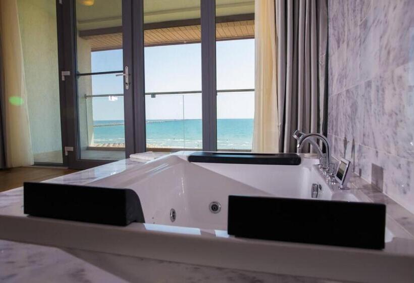 ホテル Nautic Luxury Club