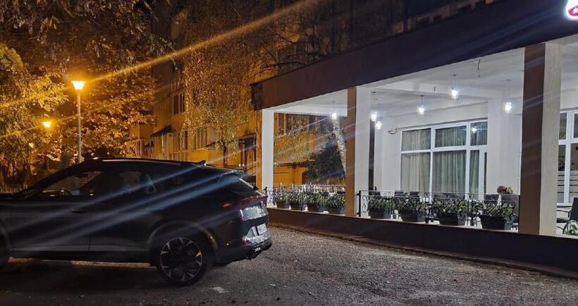 בית מלון כפרי New