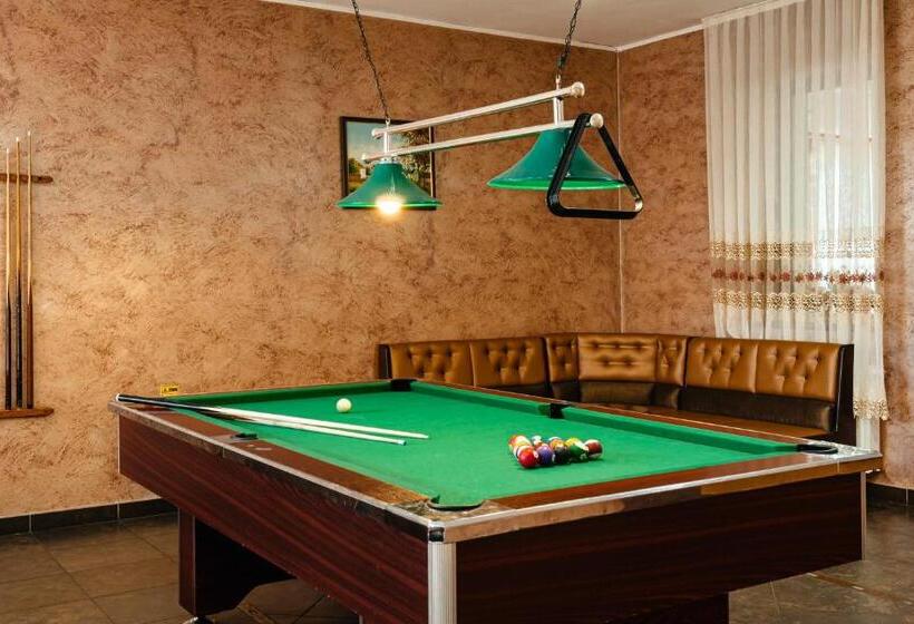 בית מלון כפרי Pensiunea Casa Zanelor