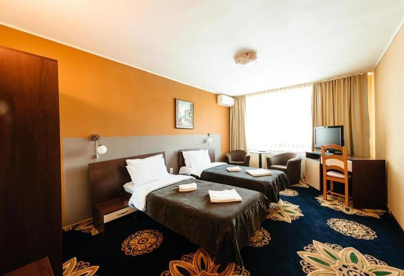 בית מלון כפרי Pensiunea Casa Zanelor