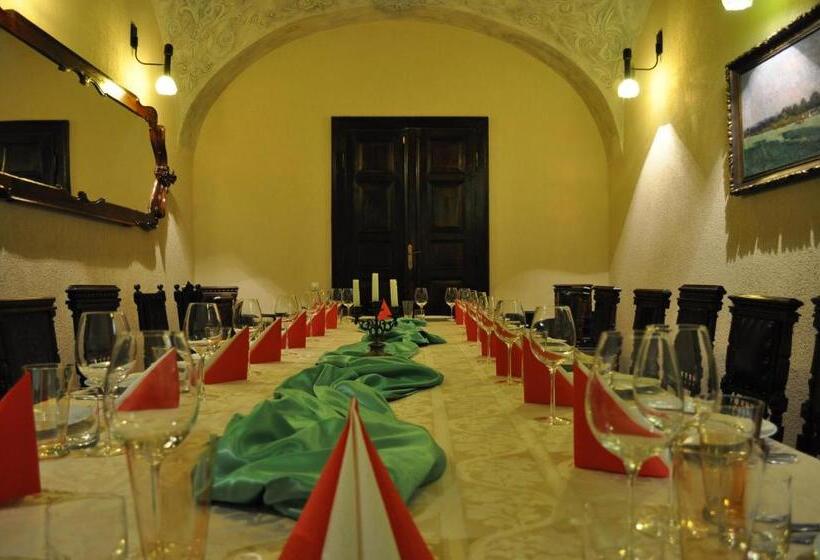 فندق Poesis Satu Mare