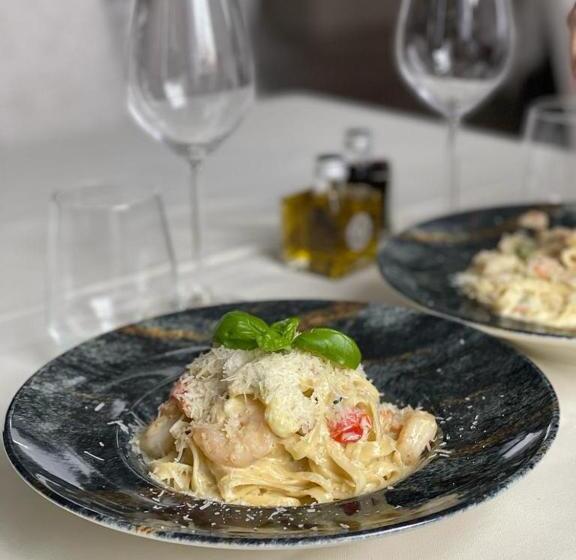 Отель Premier Botosani