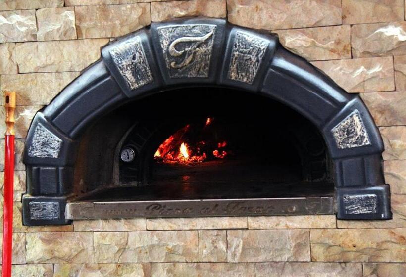 Отель Premier Botosani