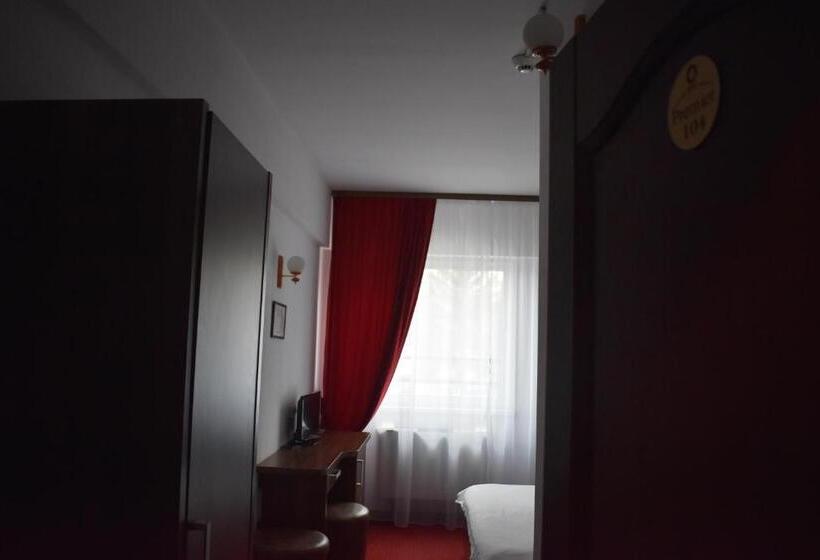 Отель Premier Botosani