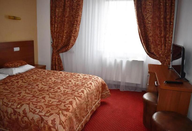 Отель Premier Botosani