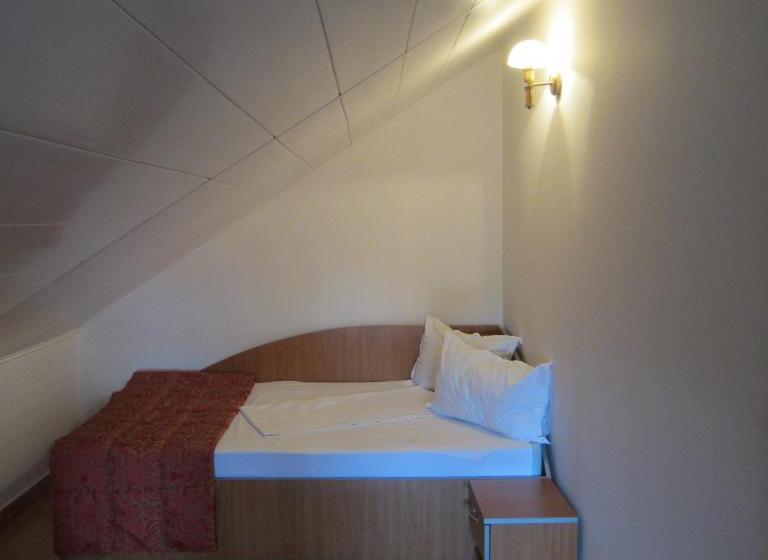 בית מלון כפרי Regal