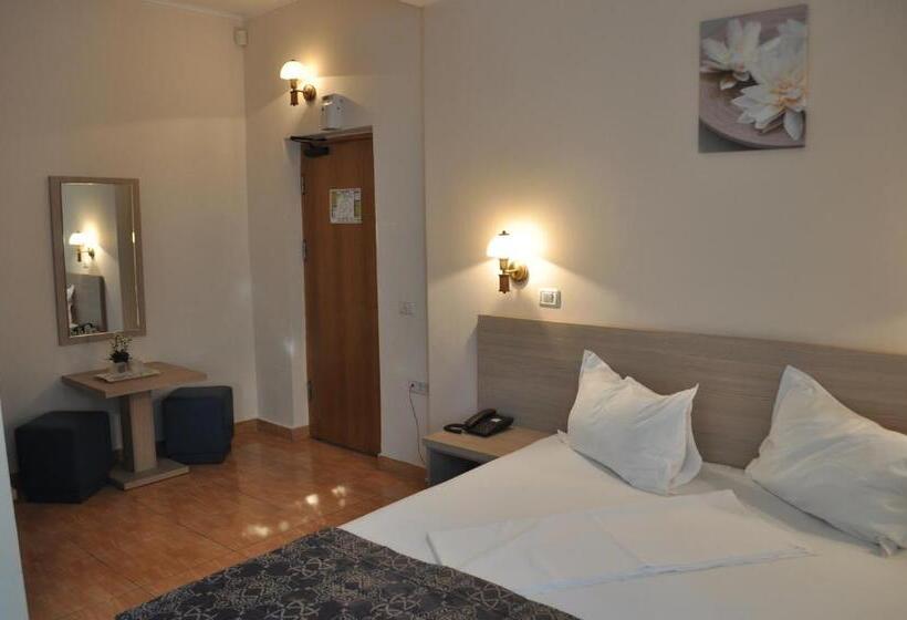 בית מלון כפרי Regal