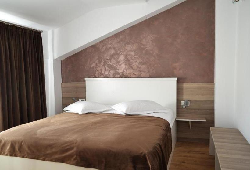 בית מלון כפרי Rehoma