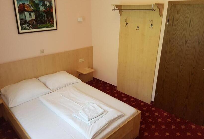 ホテル Restaurant Sophienaue