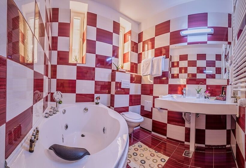 ホテル Rina Cerbul