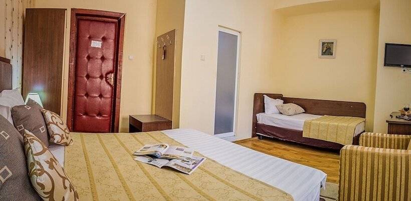 ホテル Rina Cerbul