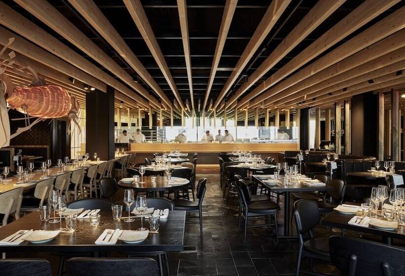 هتل Roomers Munich, Autograph Collection