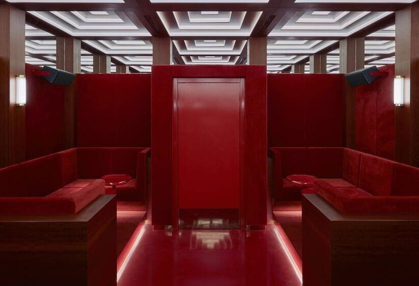 هتل Roomers Munich, Autograph Collection