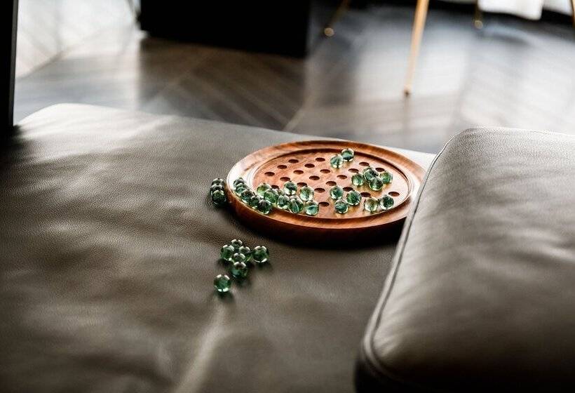 هتل Roomers Munich, Autograph Collection