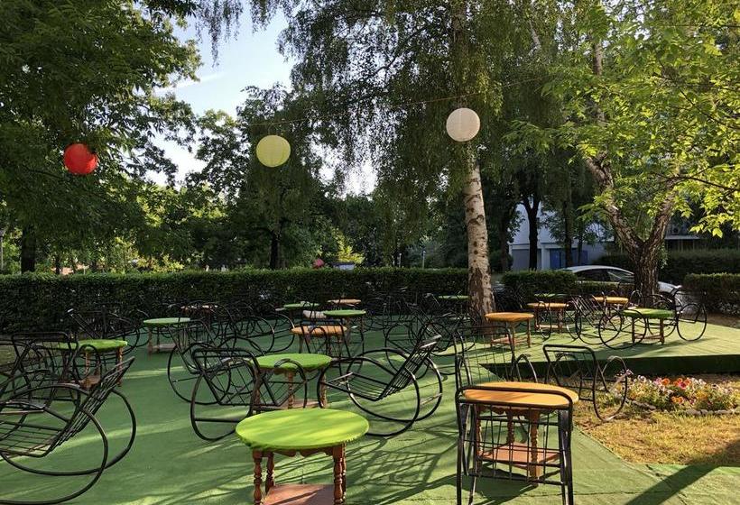 Отель Semiramis